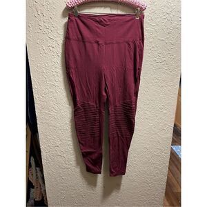 Zenana Maroon Leggings Woman’s Size 2X